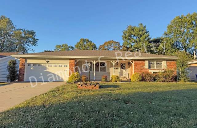 Southeast Springfield 3 Bedroom Home Available! - 1961 East Woodland Street, Springfield, MO 65804
