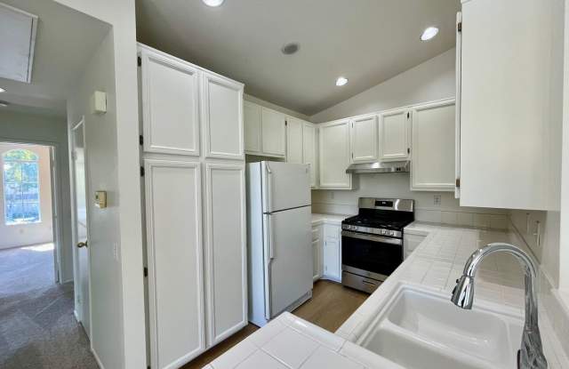 Charming 2bdrm/2ba in Foothill Ranch Gallery 3