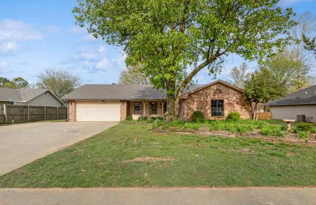 1902 E Oriole St. Springdale AR 72762 photos photos