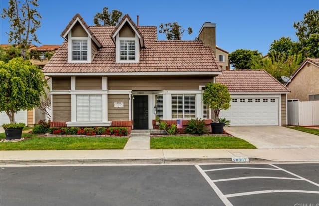 28001 Wentworth - 28001 Wentworth, Mission Viejo, CA 92692
