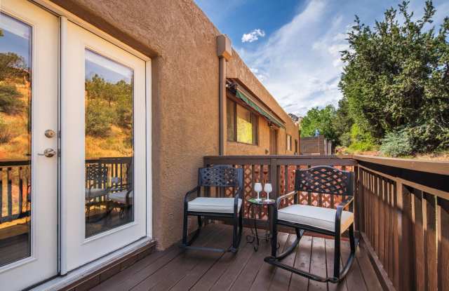 West Sedona Condo, Views + Bonus Room! Gallery 3