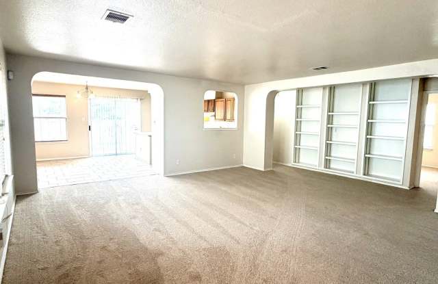 6122 Pelican Coral Gallery 2