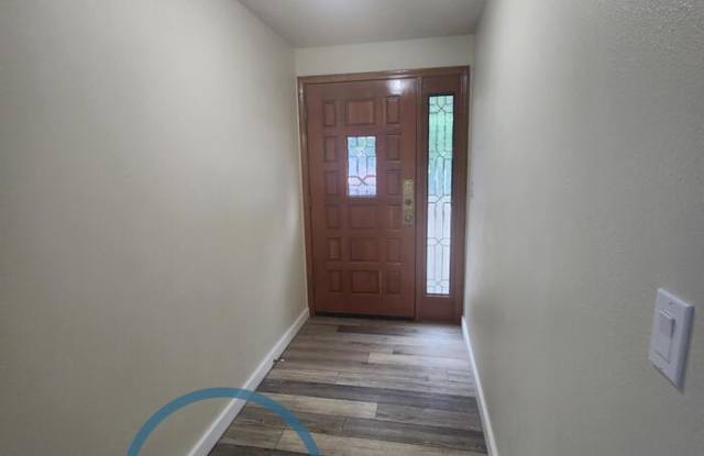 4624 Grandview Drive West Gallery 4
