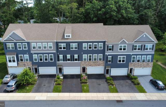 320 DAWSON PLACE photos photos