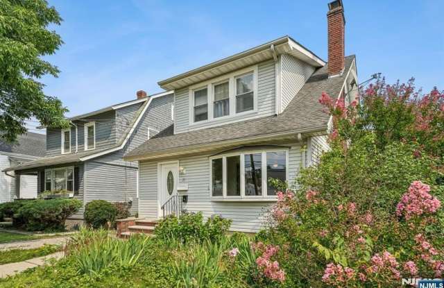 21 Broughton Avenue photos photos