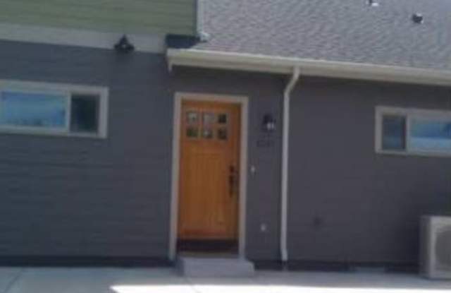 1241 Iowa St Gallery 3