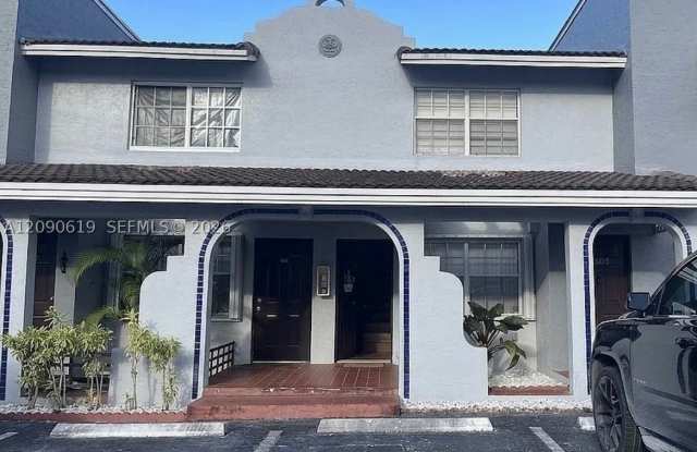 7100 NW 173rd Dr Gallery 1