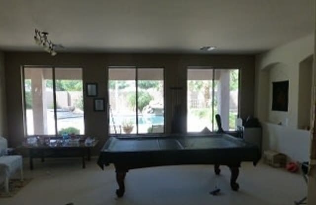 1718 East Iris Drive Gallery 4