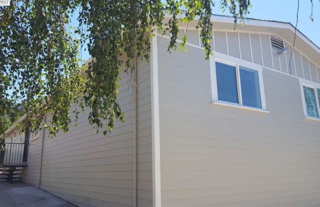 7628 MacArthur Blvd - 7628 Macarthur Boulevard, Oakland, CA 94605