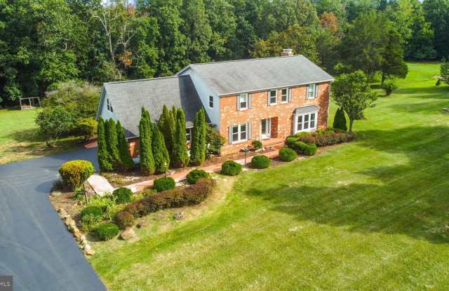 21960 OATLANDS Road Gallery 2