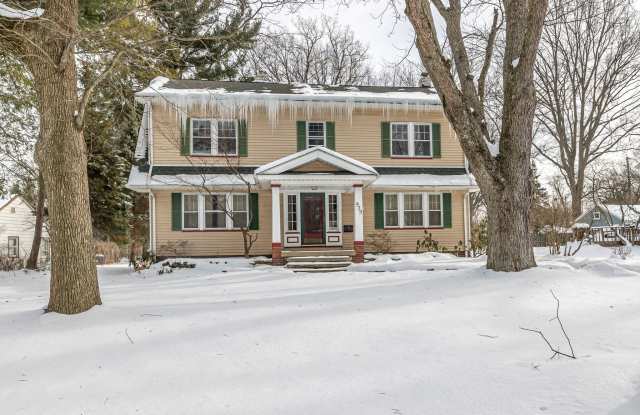 939 Stuart Dr photos photos