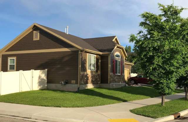 Charming South Provo Single Family home Gallery 3
