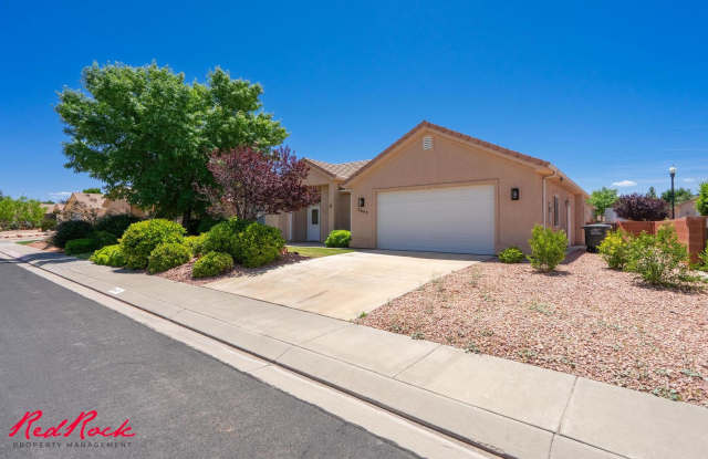 Inviting 3 Bedroom Home with Spacious Living Areas photos photos