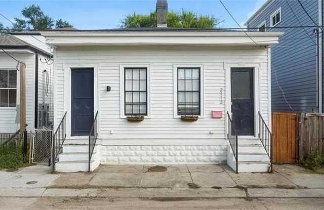 2115 CHIPPEWA Street photos photos