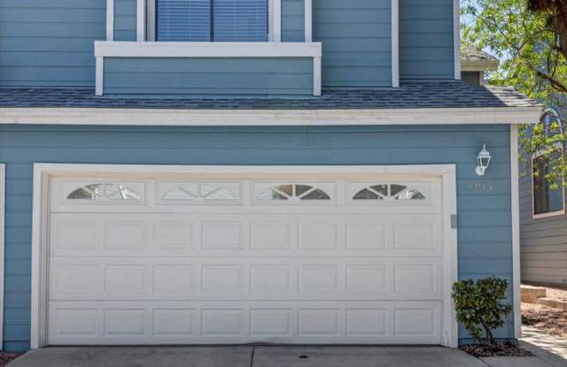 Centrally located Townhome/Fenced Yard photos photos