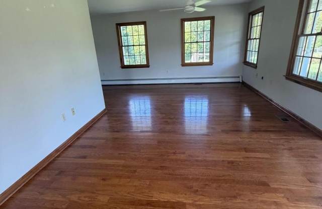 436 PINEVILLE Road Gallery 1