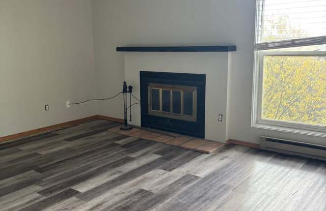 2 Bedroom Apartment Gallery 3
