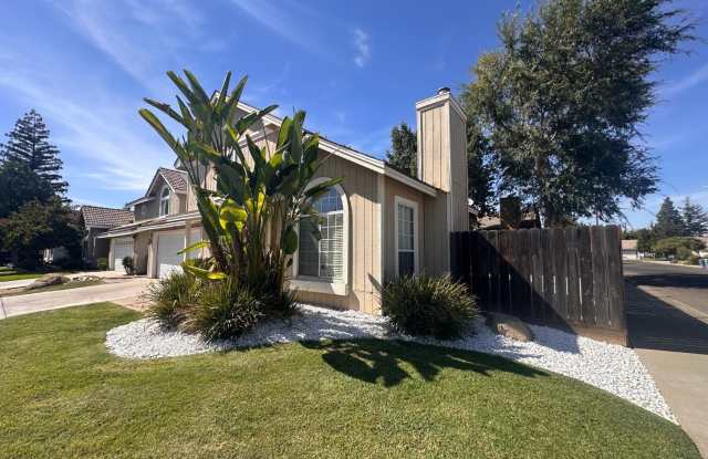2214 E Chennault Avenue Gallery 2