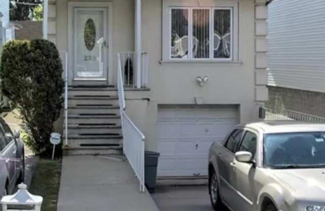 236 Van Pelt Avenue photos photos