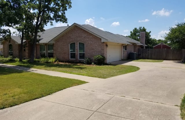 1248 Cross Creek - 1248 Cross Creek Dr, Kennedale, TX 76060