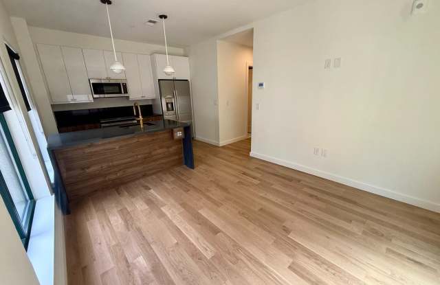 1128-30 WALNUT Street Gallery 2
