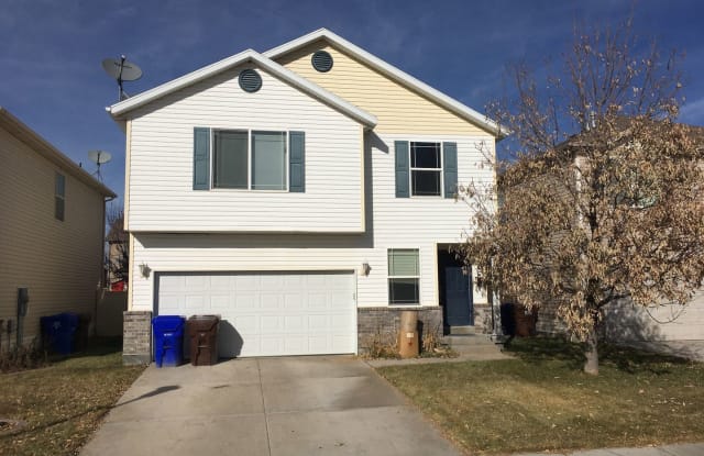 2073 E Summit Way - 2073 East Summit Way, Eagle Mountain, UT 84005