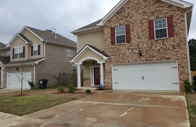 528 Sprayberry Dr - 528 Sprayberry Drive, Stockbridge, GA 30281