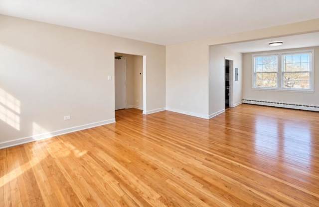 5252 N Campbell Gallery 3