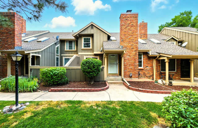 Gorgeous 3 Bed 2.5 Bath Townhome in Littleton! photos photos