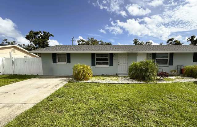 562 Briarwood Road photos photos