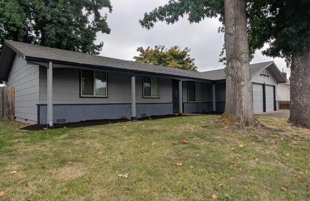 Beautiful 3-Bedroom, 2-Bath Ranch Style Home With Great Yard Space! Gallery 4