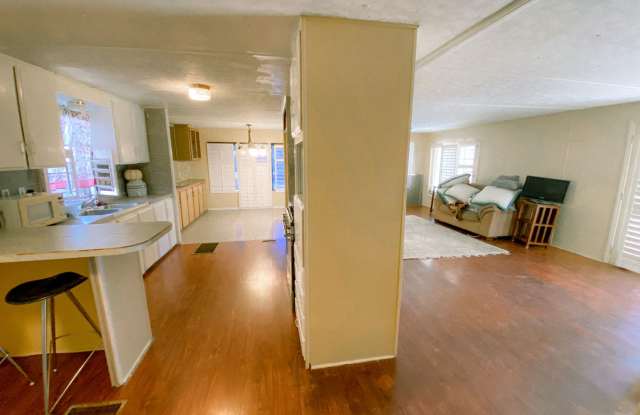 2Bd/2Bath Manufactured home for Rent Gallery 4