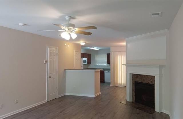 755 CRESTWELL Circle SW Gallery 4