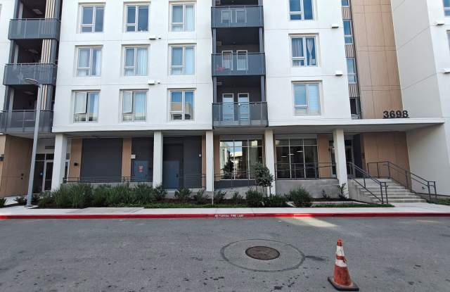 Luxury One-Bedroom Condo for Lease - 3698 Vision Common, Fremont, CA 94538