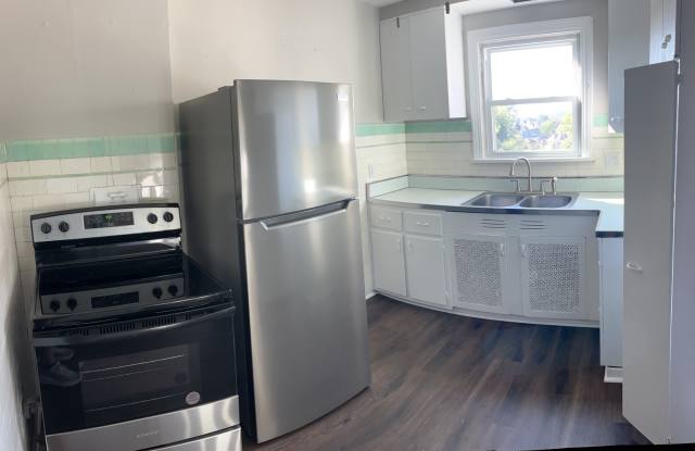 19 Division Street - 2 photos photos