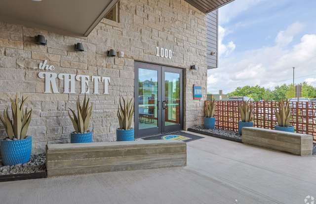 Rhett Gallery 4