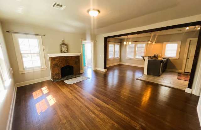 2748 nw 22, 2 bed, 1 bath, 1 car garage Gallery 4