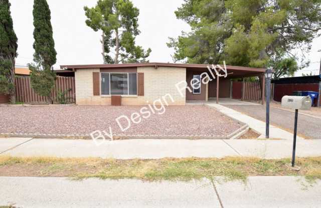4 Bed 2 Bath with Large Fenced Yard and Storage photos photos