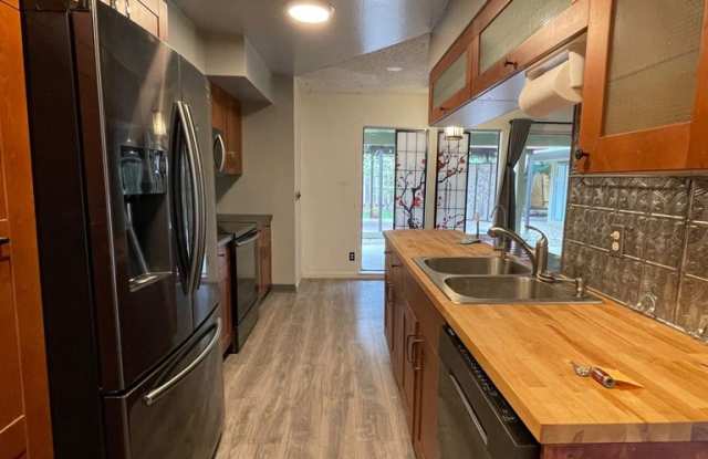 Gorgeous Home for Rent in Prime Northwest Fresno – 3BD/2BA | 3029 W Barstow Ave! - 3029 West Barstow Avenue, Fresno, CA 93711