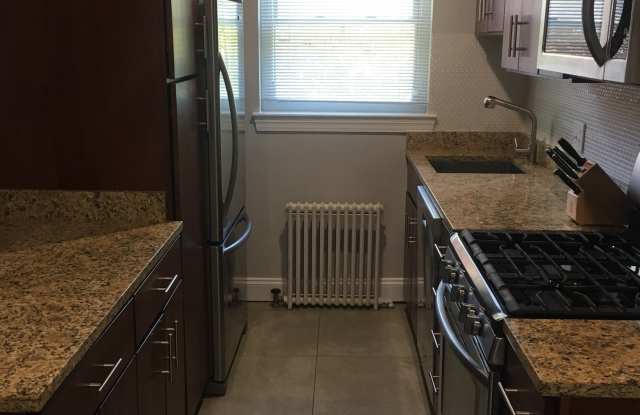 2339 40th Pl Nw Gallery 4