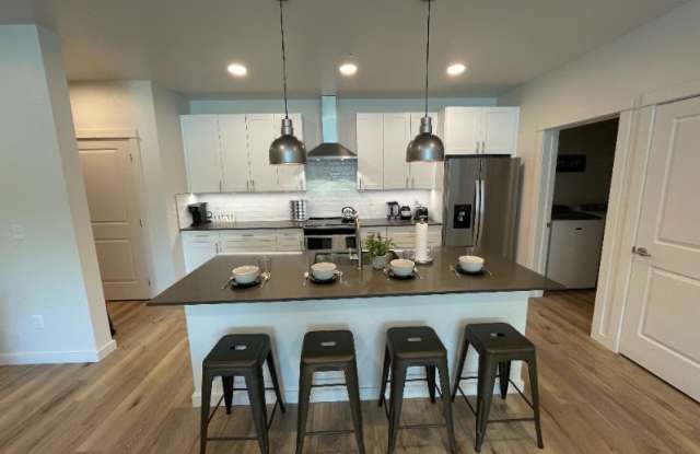 2221 Willow DriveUnit 133 Gallery 3