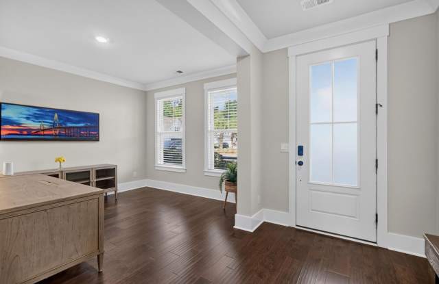2811 Dearmin Drive Gallery 4