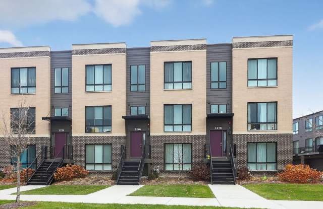 1276 Lakepointe Drive S - 1276 Lakepointe Drive, Schaumburg, IL 60173