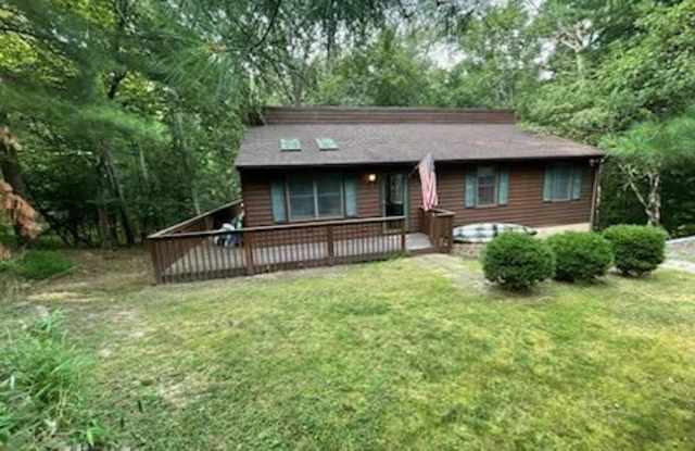202 Greenbriar Circle - 202 Greenbriar Circle, Lake Holiday, VA 22625