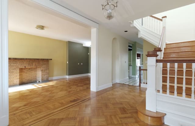 2803 Guilford Ave - 2803 Guilford Avenue, Baltimore, MD 21218