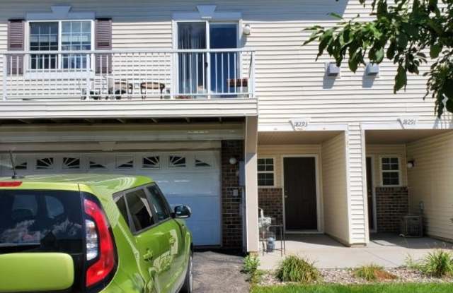 18293 Kerrville Trl - 18293 Kerrville Trail, Lakeville, MN 55044