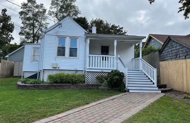 303 Nassau Road photos photos