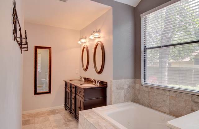 1506 River Oak Drive Gallery 2