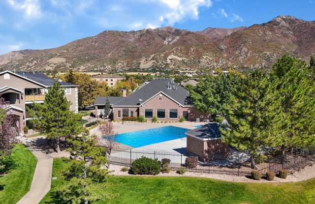 Falls at Canyon Rim photos photos