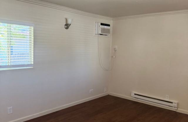 1 BED/1 BATH IN REDDING Gallery 4